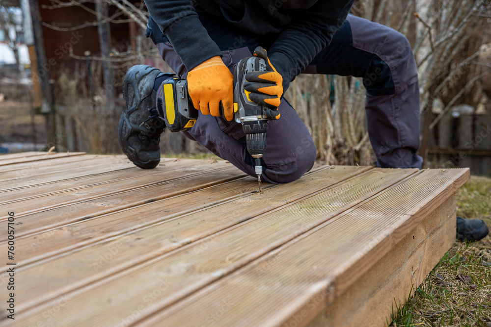 Outdoor Oasis. Building Your Own Deck