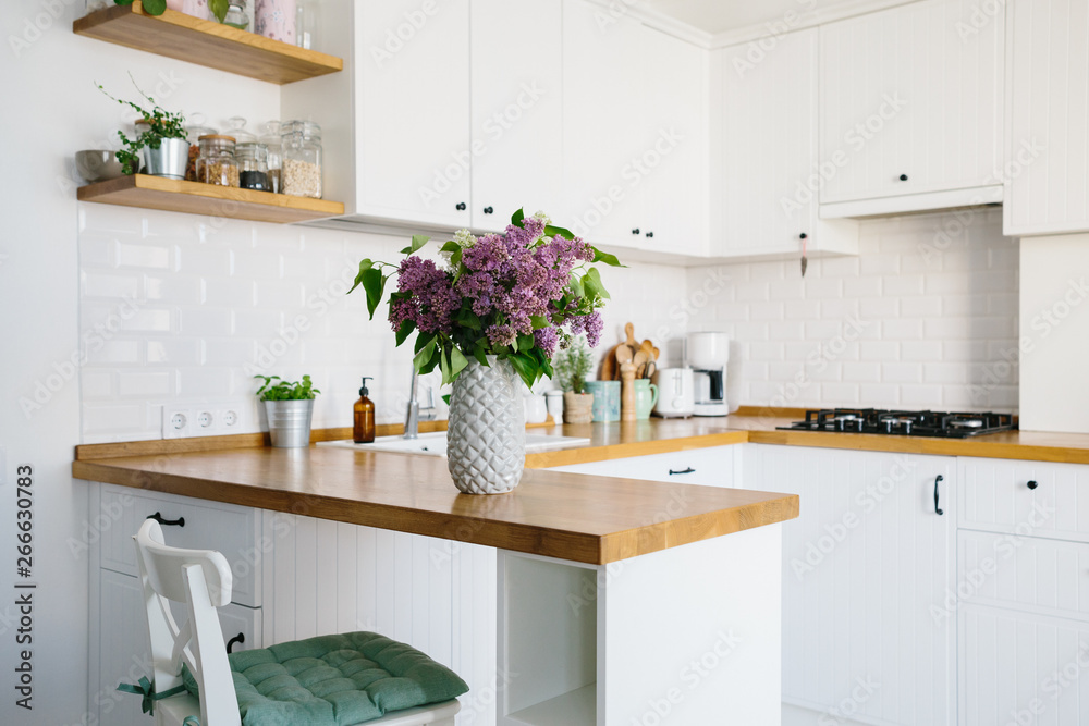 How to Create a Functional and Stylish Small Kitchen